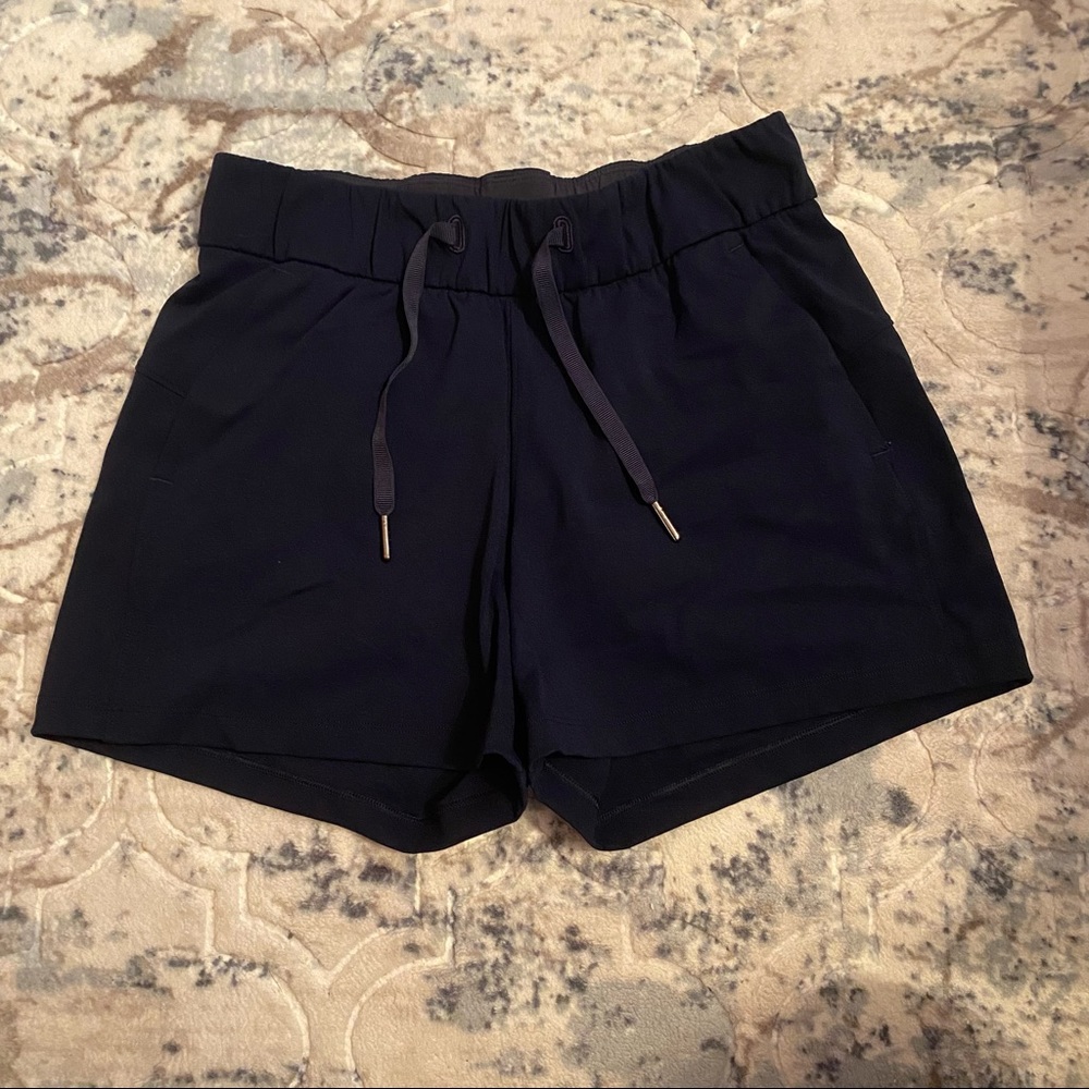 Lululemon on the fly short